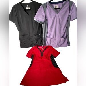 Scrub tops size small 3 pack BoxCW